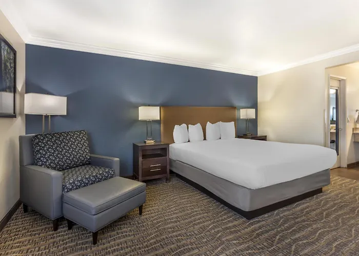 Best Western Town & Country Lodge Tulare