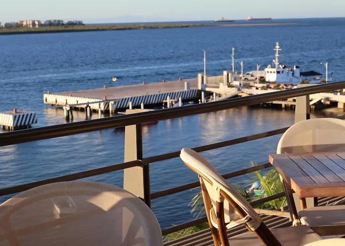 Seven Crown La Paz Malecon Hotel
