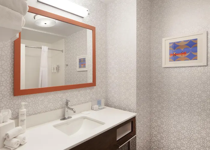 Hampton Inn & Suites Cleveland-Mentor
