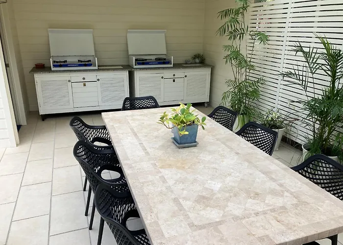 Noosa North Shore Hotels