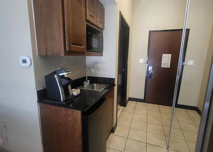 Comfort Inn & Suites Miami - Route 66