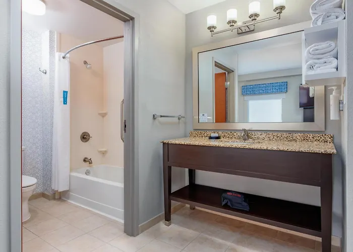 Hampton Inn And Suites Parkersburg Downtown