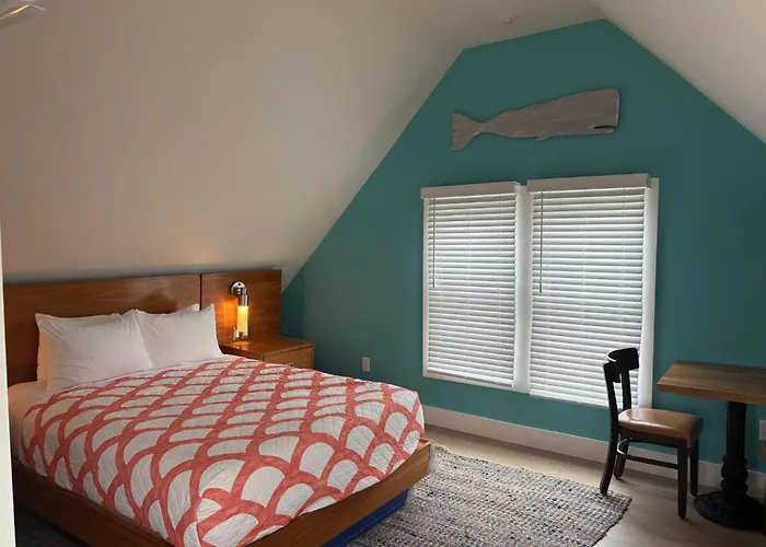 Surfside Inn Chatham