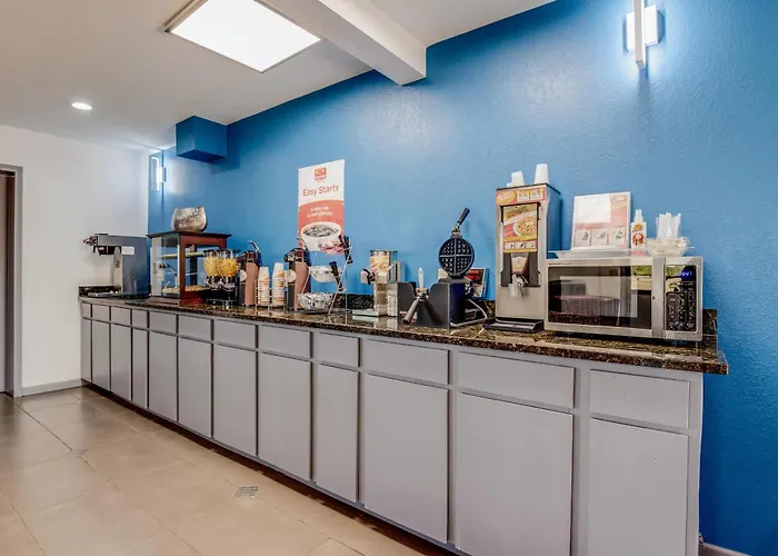 Econo Lodge Inn & Suites Enid South