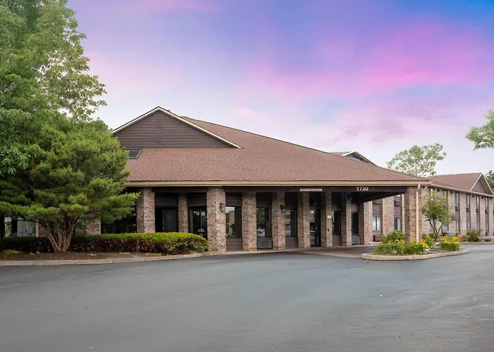 Baymont By Wyndham Delaware Hotel