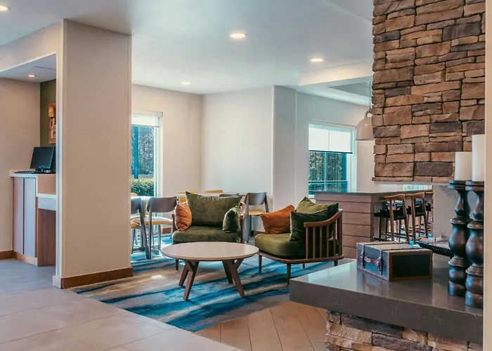 Fairfield Inn & Suites By Marriott Atlanta Kennesaw