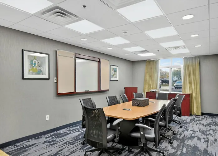 Fairfield Inn & Suites By Marriott Omaha Downtown