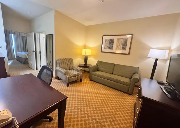 Hotel Pineville & Conference Center Alexandria I-49