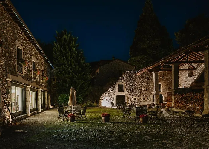Llivia Hotels