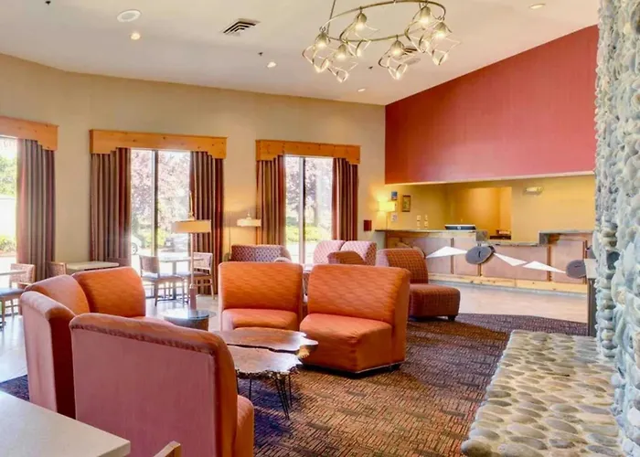 The Lodge At Roseburg