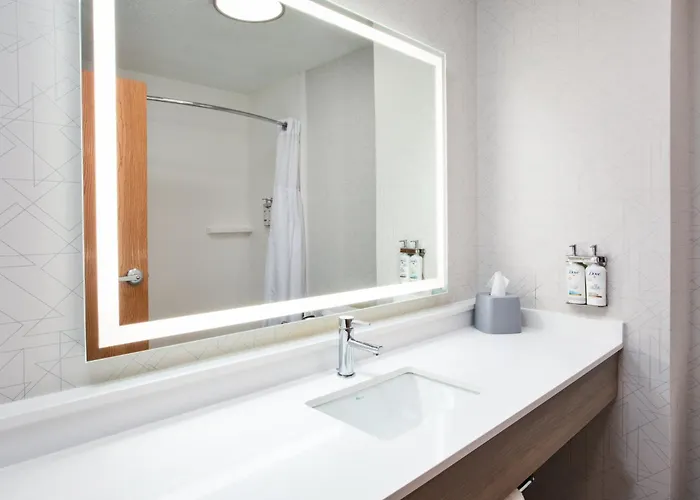 Holiday Inn Express Hotel & Suites Defiance By Ihg