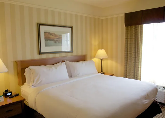 Holiday Inn Express Hotel & Suites Astoria By Ihg