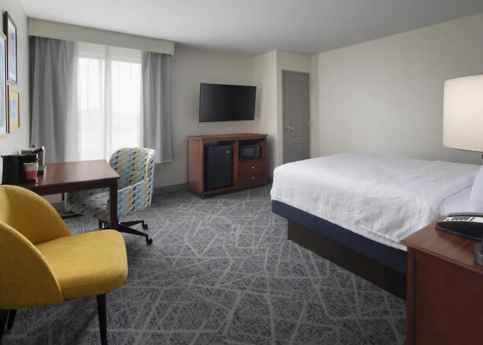 Hampton Inn Magnolia