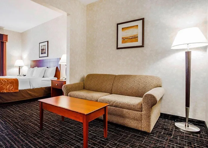 Comfort Suites Independence - Kansas City