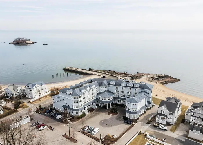 Madison Beach Hotel, Curio Collection By Hilton