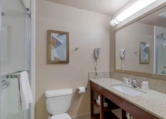 Comfort Inn & Suites Boulder