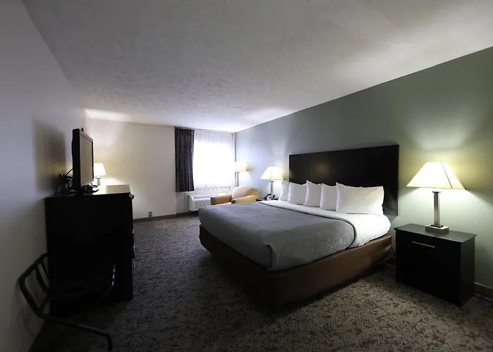 Quality Inn & Suites Mattoon South
