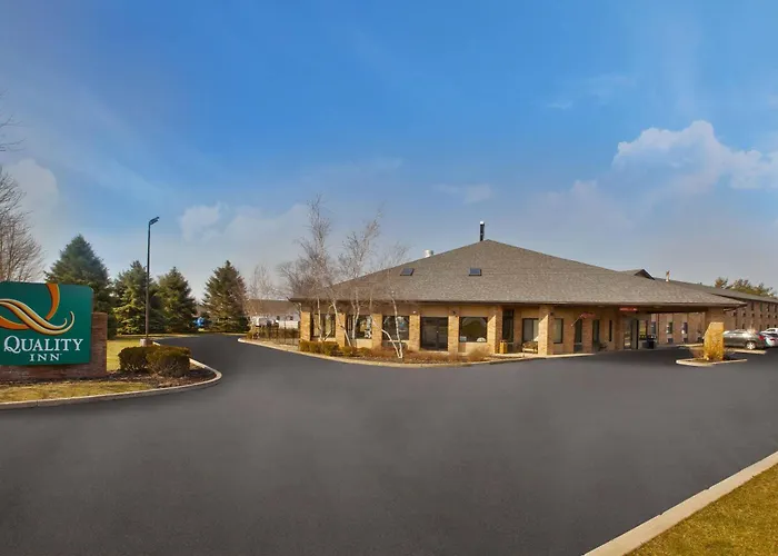 Quality Inn Marshall Near I-69