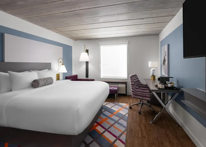 Voco College Station Aggieland By Ihg Hotel