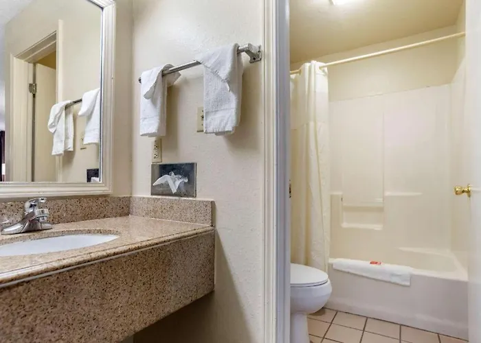 Econo Lodge Pearl - Jackson
