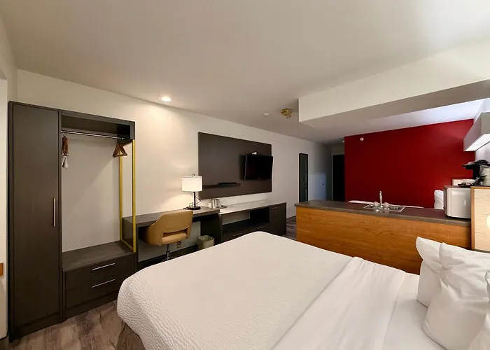 Ramada Limited By Wyndham, Bloomington I-55 & I-74 Il Hotel