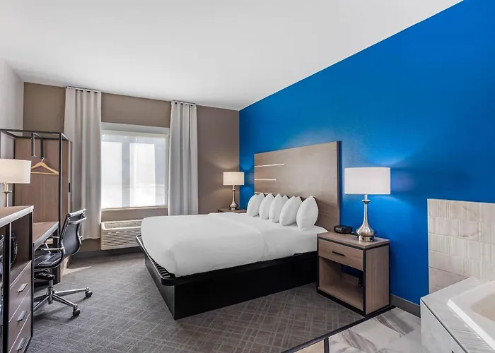 Comfort Inn & Suites Harrisburg-Hershey North