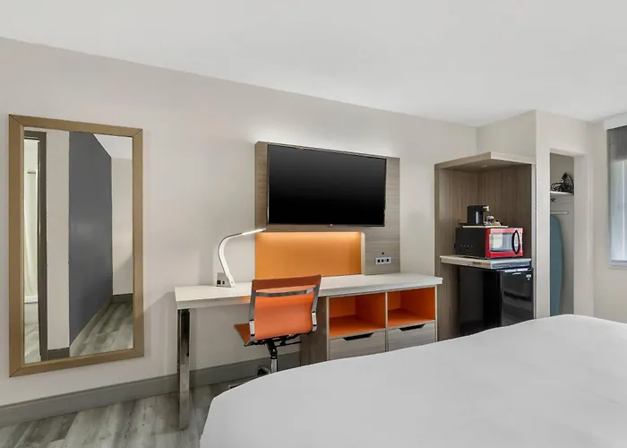 Quality Inn & Suites Ottumwa North