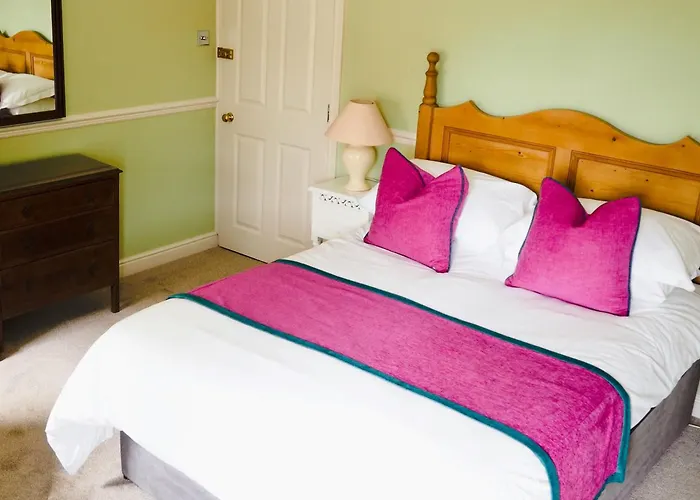 Middleham Hotels