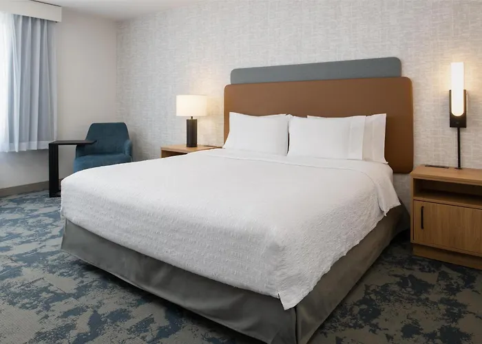 Hampton Inn & Suites Redding