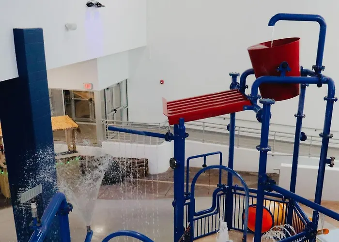 Holiday Inn Omaha Downtown - Waterpark By Ihg