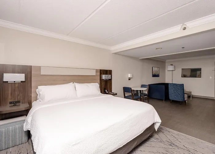 Holiday Inn Express Hotel & Suites Charleston - Northwoods By Ihg North Charleston
