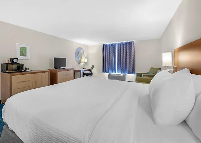 Sleep Inn & Suites Altoona North