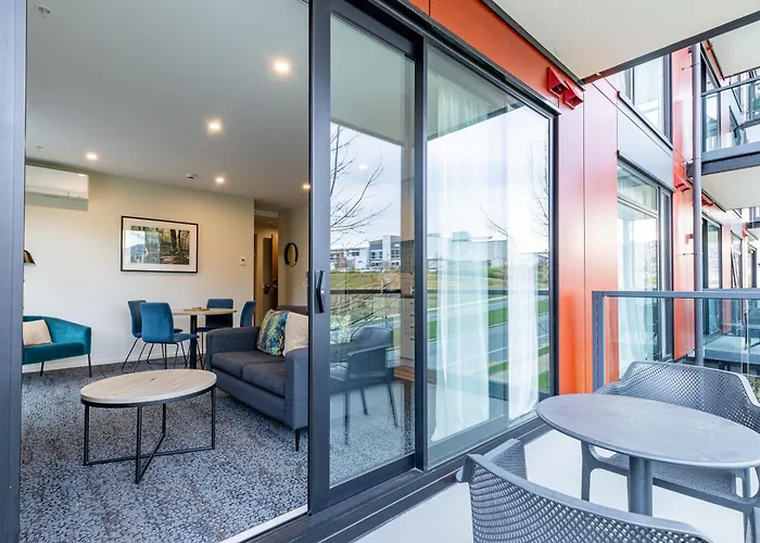 Arthurs Point Hotels