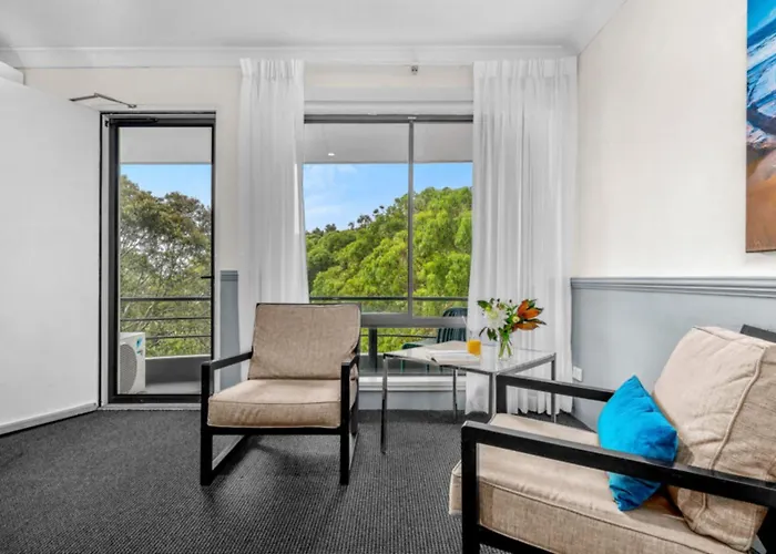 Shoal Bay Hotels