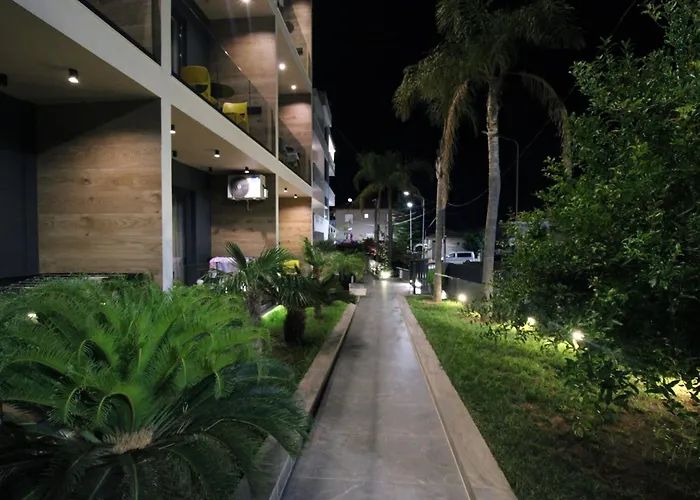 Ksamil Hotels