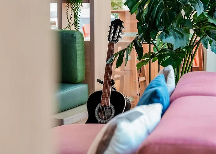 Martigues Hotels