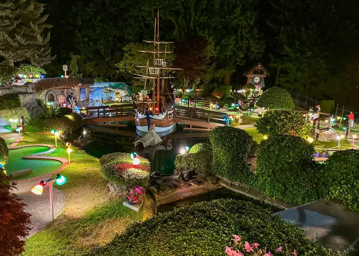 Denman Island Hotels