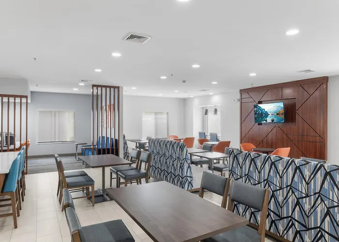 Newington Hotels