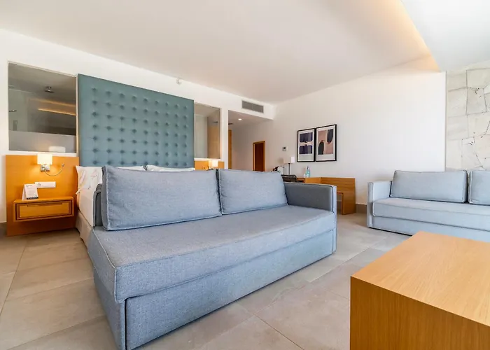 Praia Hotels