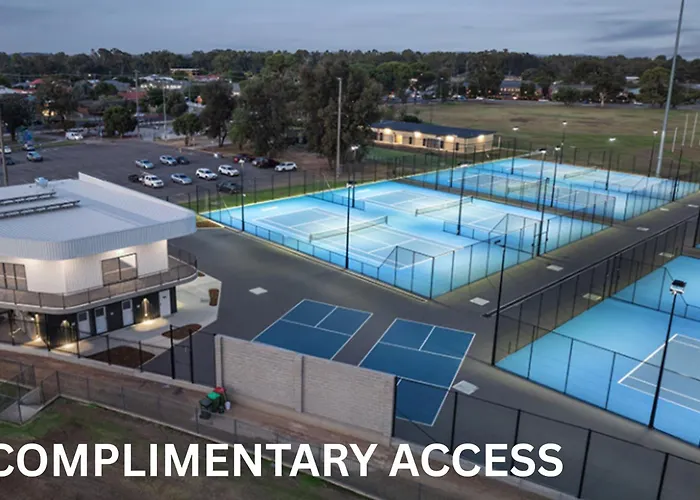 Henty Hotels