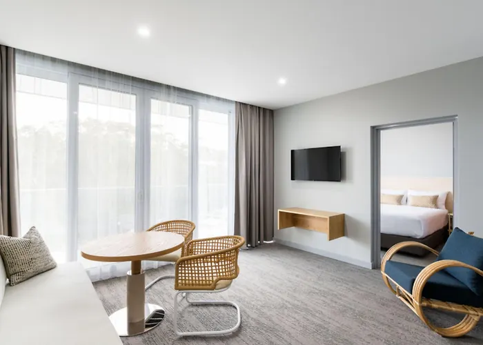 Narrawallee Hotels