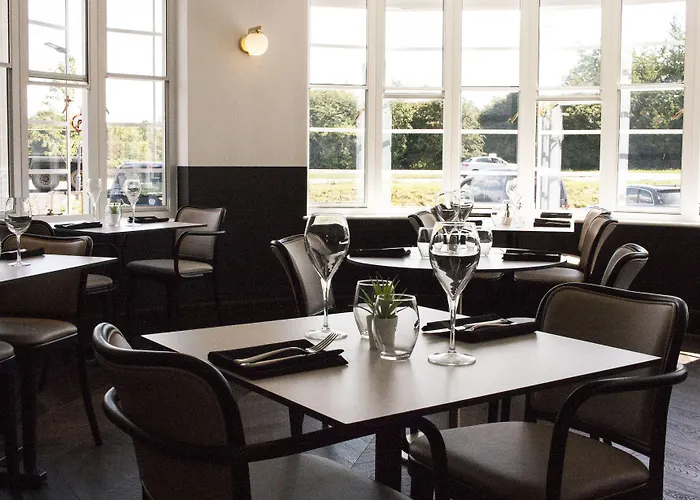 Hatfield (Hertfordshire) Hotels