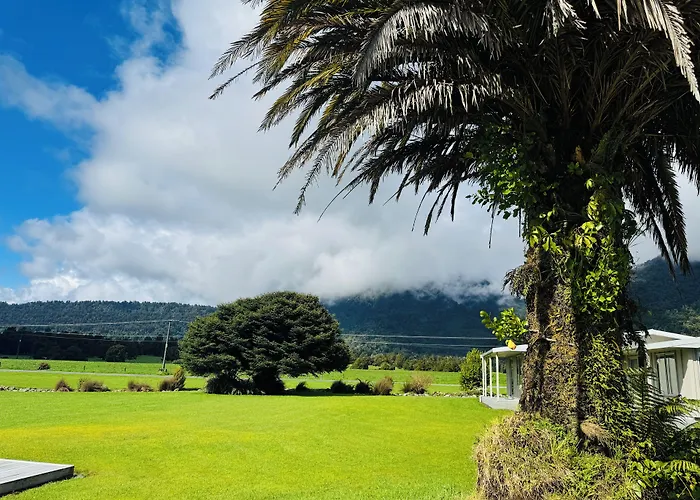 Franz Josef Hotels