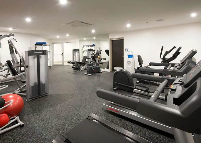 Tamborine Hotels