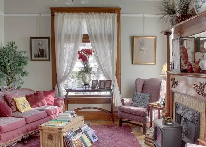 Garden House Bed And Breakfast Hannibal
