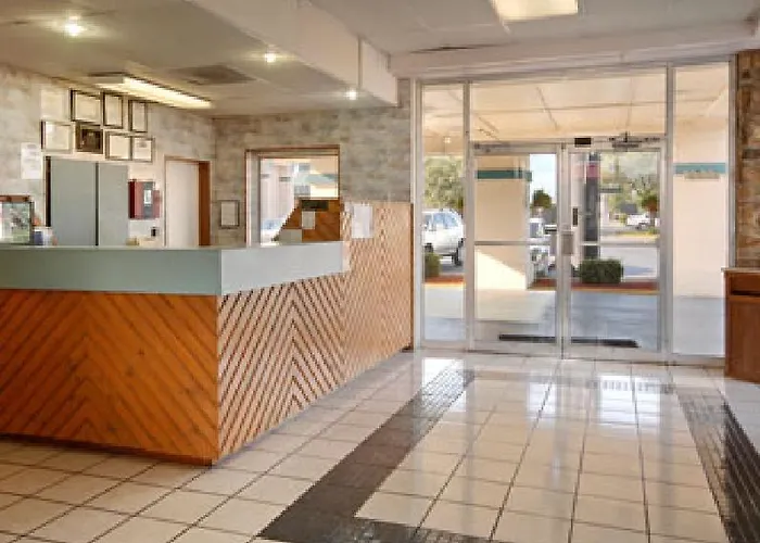 Days Inn By Wyndham South Fort Worth