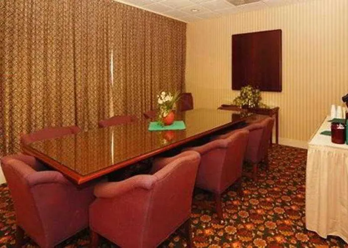 Econo Lodge Inn & Suites Statesville