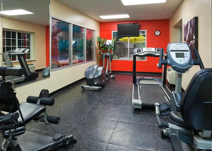 Country Inn & Suites By Radisson Bismarck Waterpark