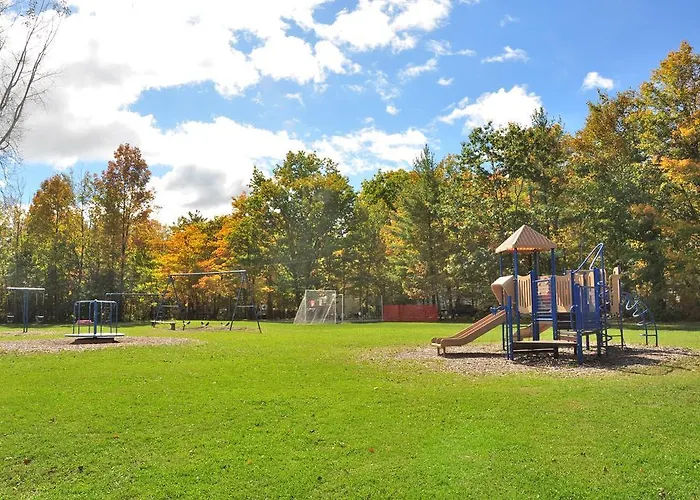 Tranquil Timbers Deluxe Cabin 6 Sturgeon Bay