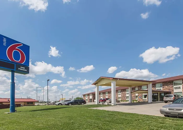 Motel 6 Omaha - Central La Vista
